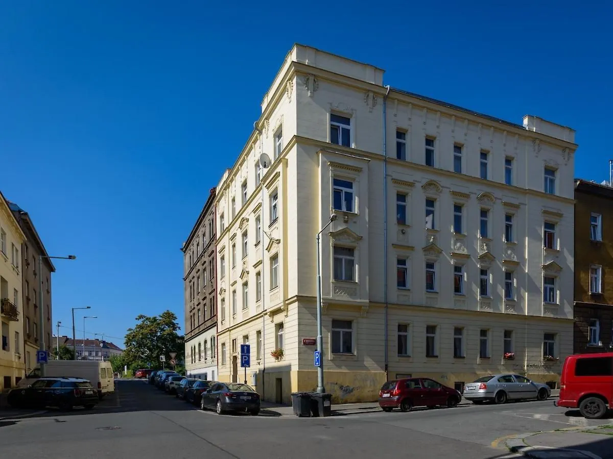 Comfortable Apartment In Prague 8 - Liben