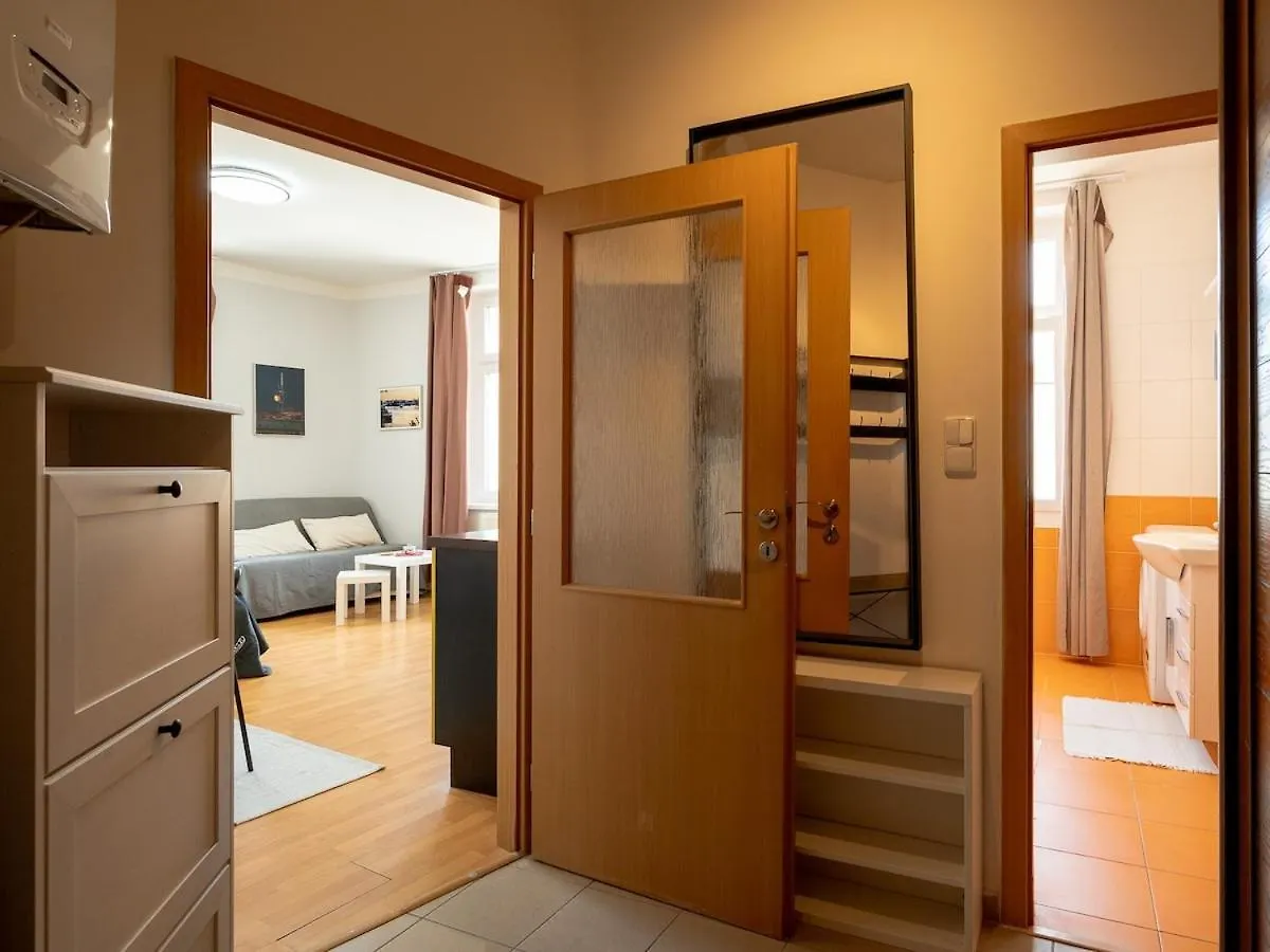 Comfortable Apartment In Prague 8 - Liben