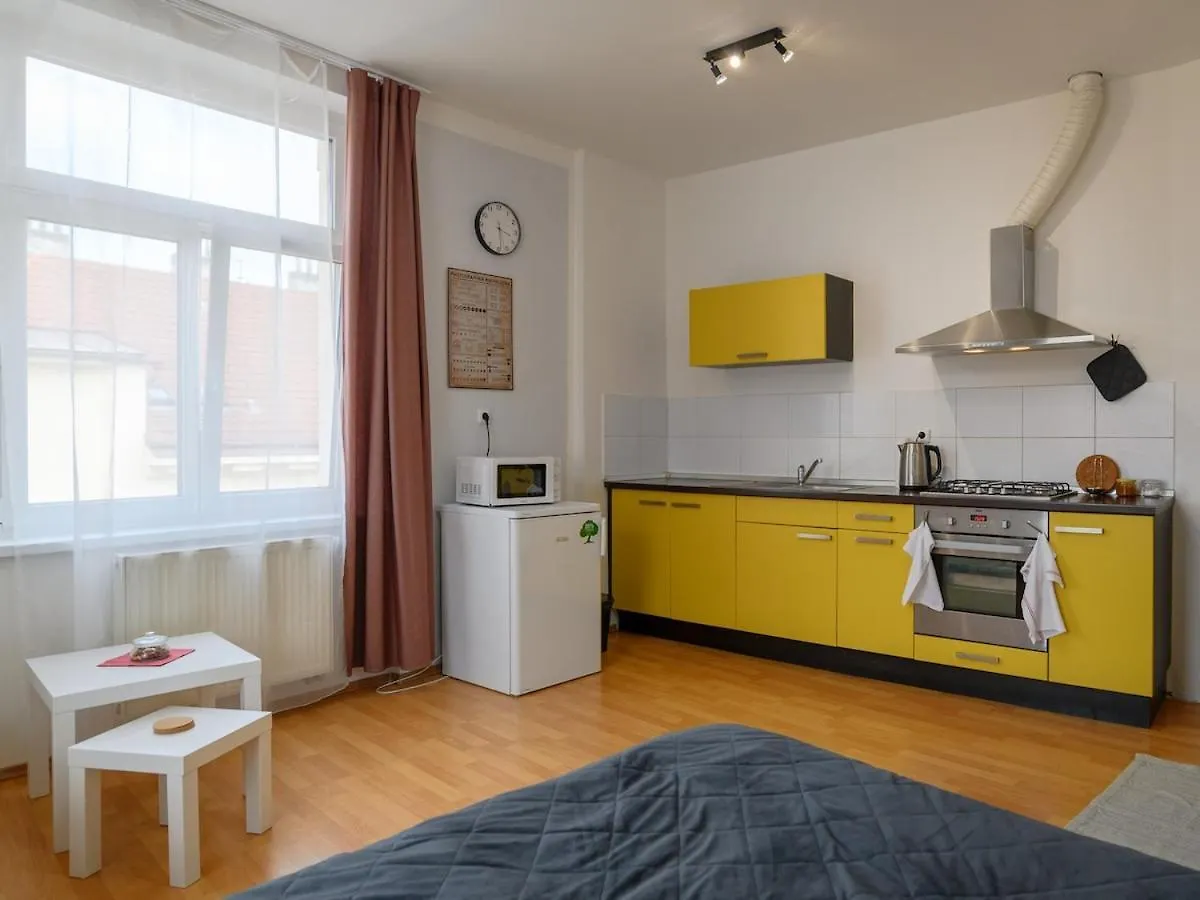 Comfortable Apartment In Prague 8 - Liben